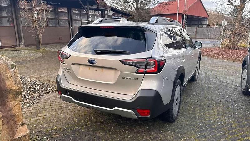 Neu Subaru Outback Platinum 169 PS (124 kW) 2026 Cashmere gold Kombi