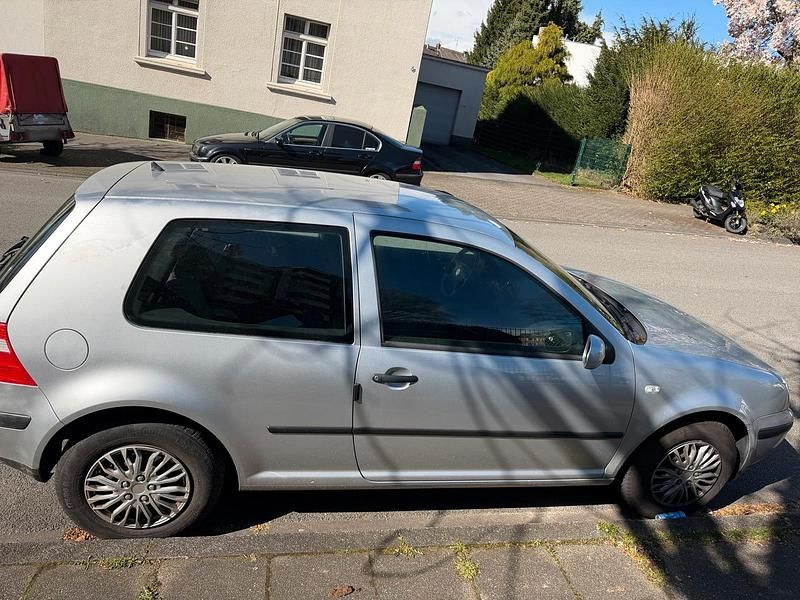 Gebraucht VW Golf IV 74 PS (54 kW) 2003 Grau Kleinwagen
