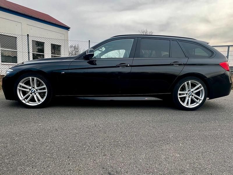 Gebraucht BMW 330 M Performance 286 PS (210 kW) 2013 Schwarz Kombi