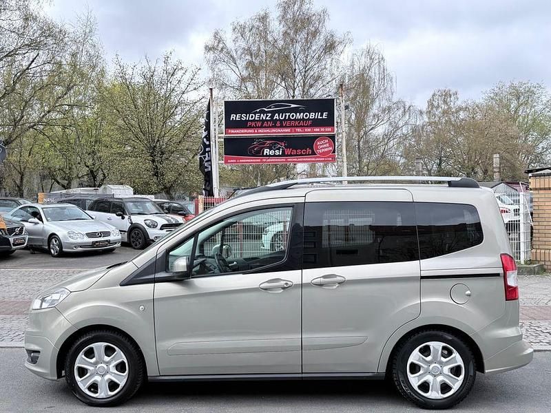 Gebraucht Ford Tourneo Courier 75 PS (55 kW) 2014 Beige Van / Kleinbus