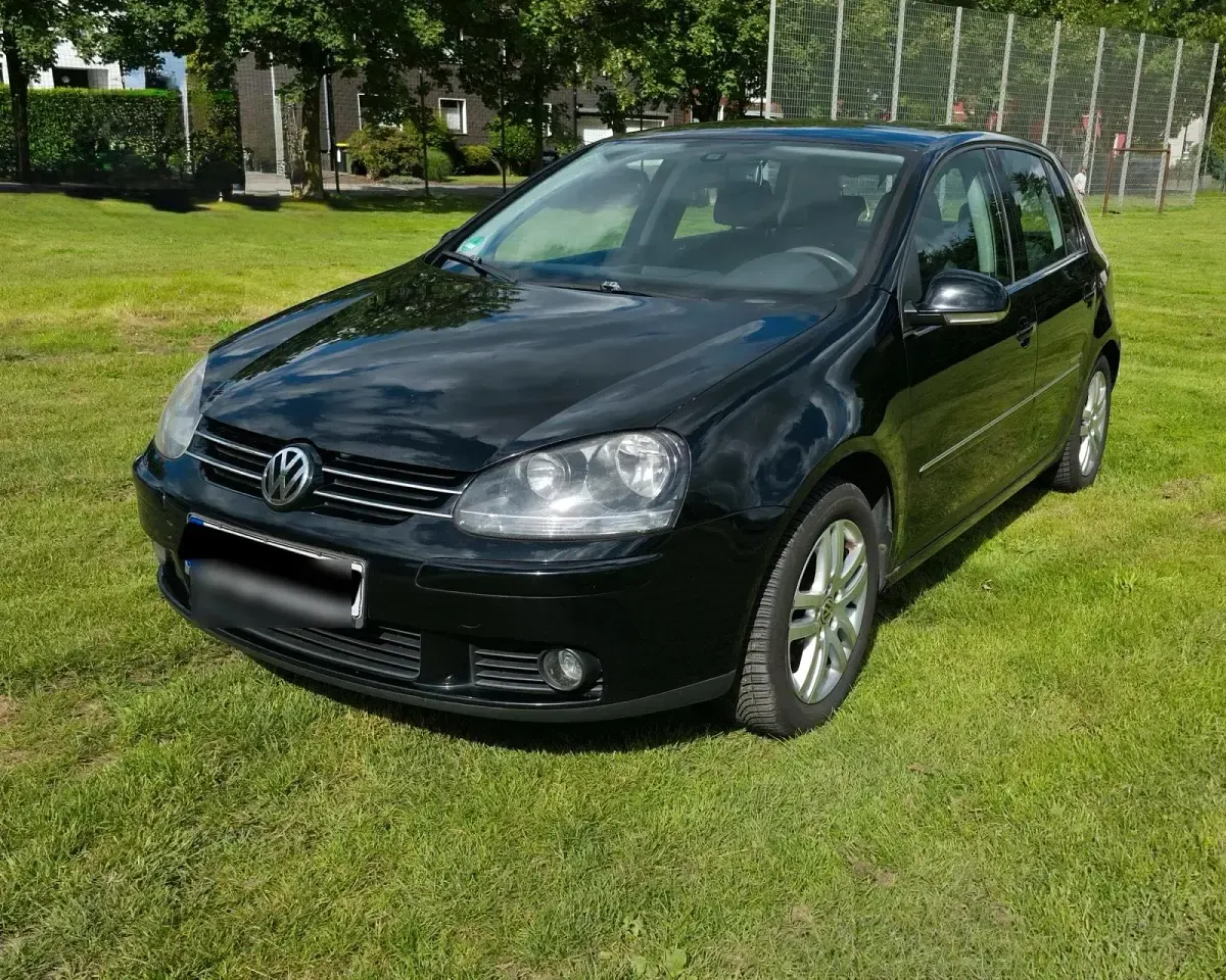 Gebraucht VW Golf V Edition 75 PS (55 kW) 2008 Schwarz Kleinwagen