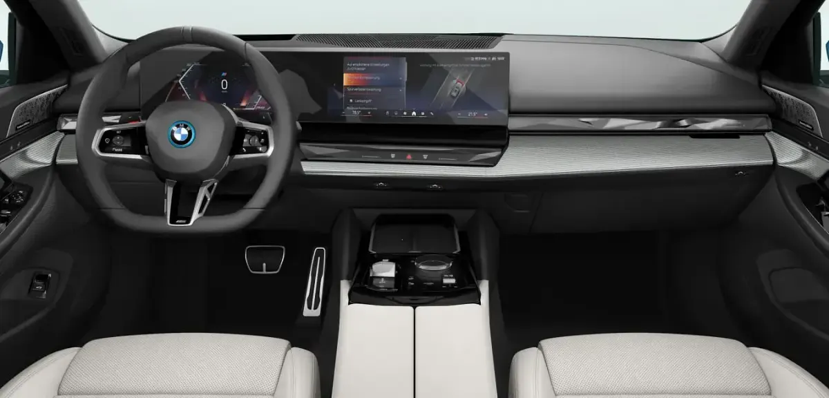 Gebraucht BMW 550e Comfort Edition 489 PS (359 kW) 2026 Blau Kombi