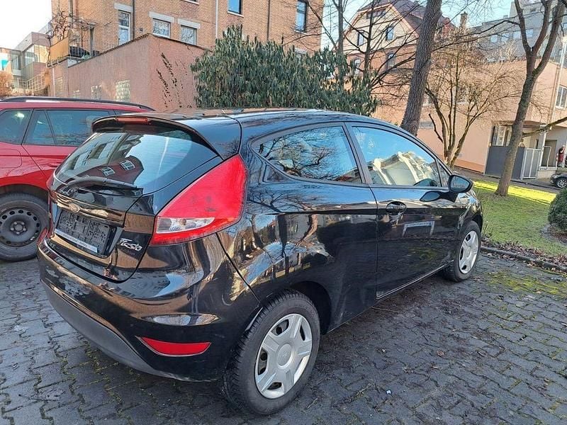 Gebraucht Ford Fiesta 82 PS (60 kW) 2011 Schwarz Kleinwagen