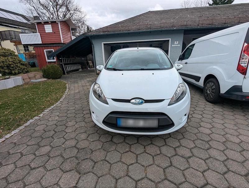 Gebraucht Ford Fiesta 82 PS (60 kW) 2009 Weiß Kleinwagen