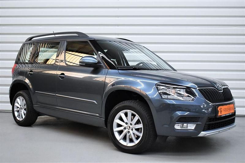 Blau Gebraucht 2015 Skoda Yeti Ambition SUV | 18.990 € (Teuer) - Bild 1/4