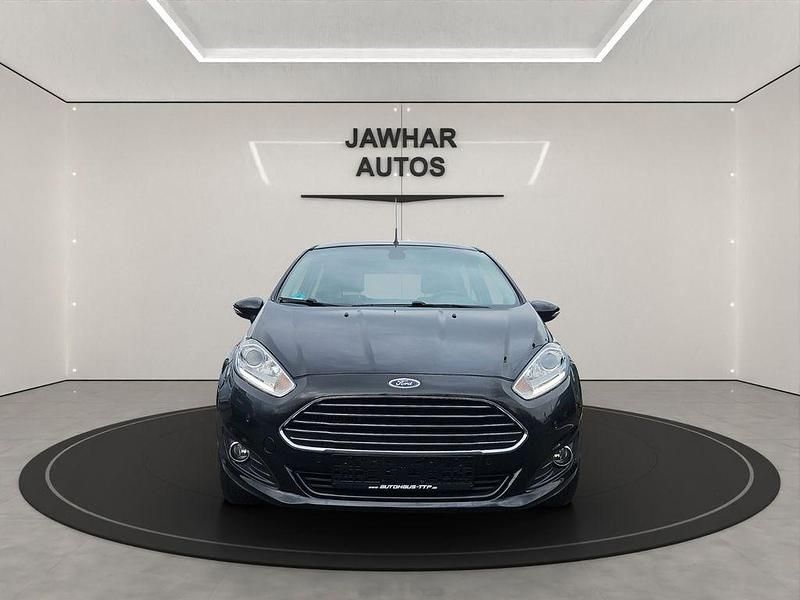 Gebraucht Ford Fiesta Titanium 125 PS (91 kW) 2014 Schwarz Limousine