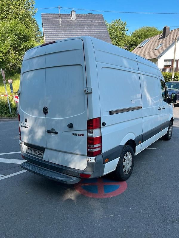Gebraucht Mercedes Sprinter 163 PS (119 kW) 2013 Weiß Van