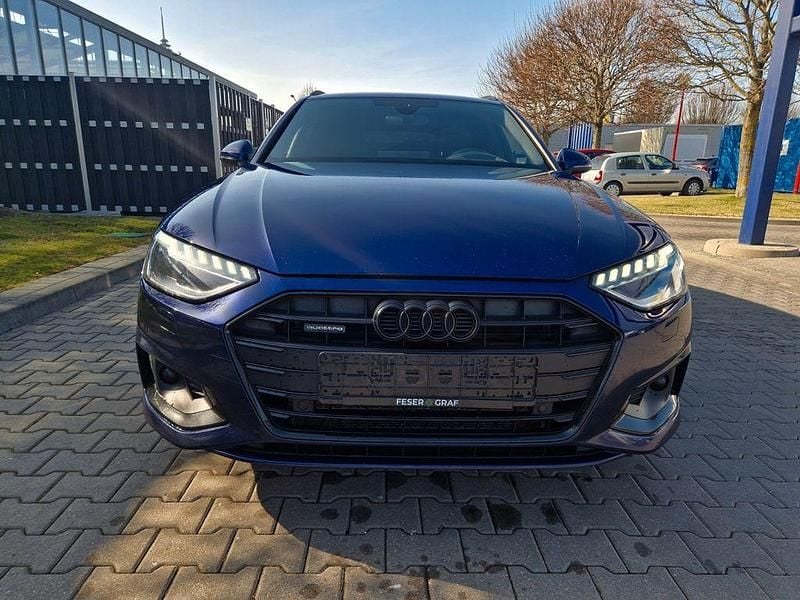 Gebraucht Audi A4 Advanced 204 PS (150 kW) 2023 Blau Kombi