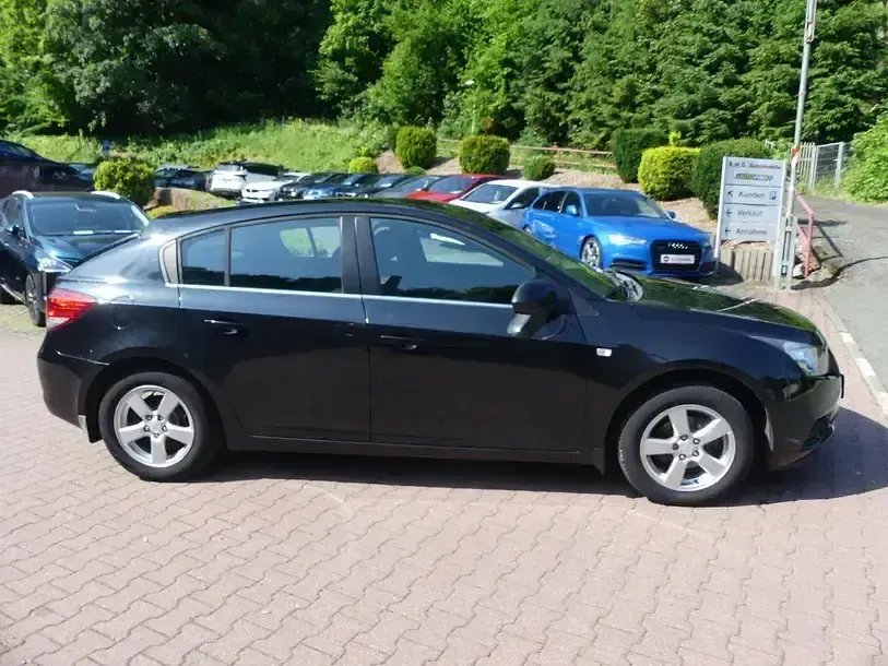 Gebraucht Chevrolet Cruze LT 120 PS (88 kW) 2012 Schwarz Limousine