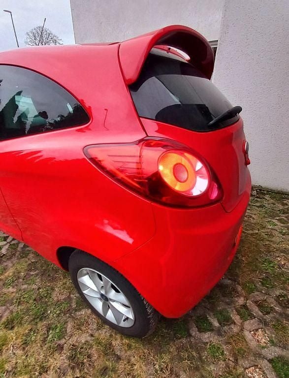 Gebraucht Ford Ka Titanium 69 PS (50 kW) 2015 Rot Limousine