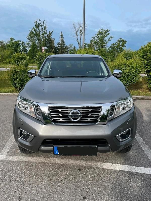 Grau Gebraucht 2017 Nissan Navara Abholung | 23.000 € (Guter Preis) - Bild 1/4