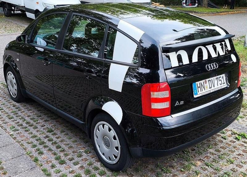 Second-hand Audi A2 75 CP (55 kW) 2000 Negru Hatchback