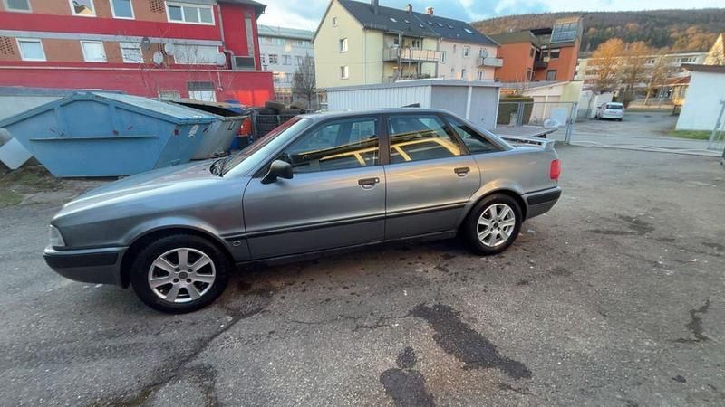 Gebraucht Audi 80 116 PS (85 kW) 1992 Grau Limousine