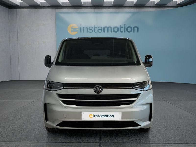 Neu VW T7 150 PS (110 kW) 2025 Grau Van