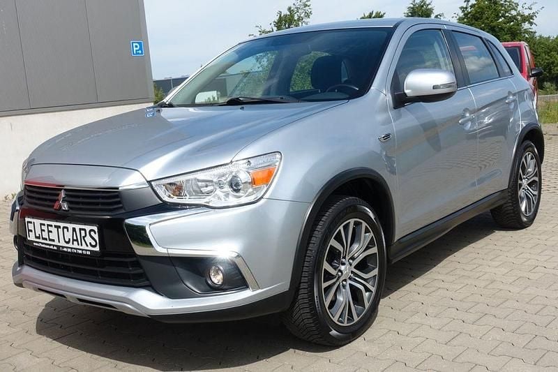 Silber Gebraucht 2016 Mitsubishi ASX Diamant Edition SUV | 11.850 € (Fairer Preis) - Bild 1/4