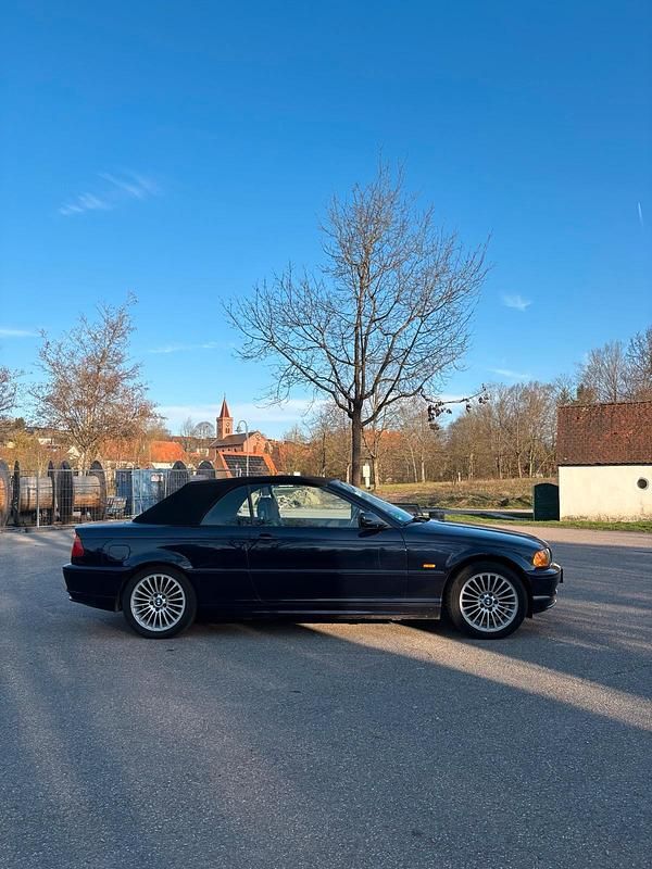 Gebraucht BMW 318 143 PS (105 kW) 2003 Blau Cabrio