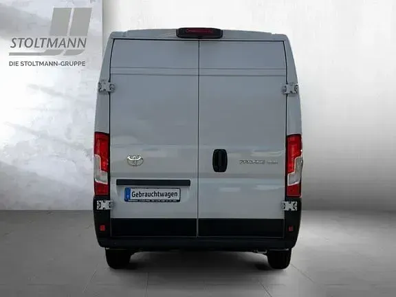 Gebraucht Toyota Proace 140 PS (102 kW) 2024 Weiß Van / Kleinbus