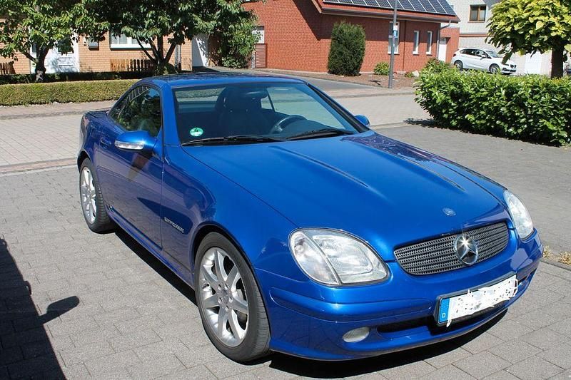 Blau Gebraucht 2002 Mercedes SLK230 Cabrio | 7.450 € (Fairer Preis) - Bild 1/4