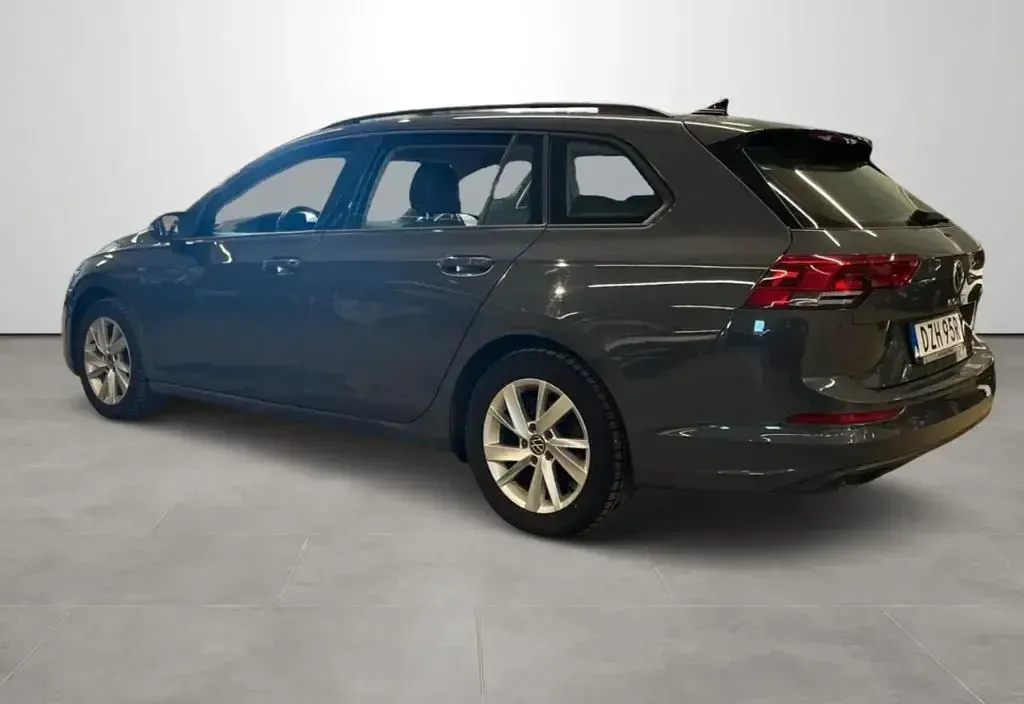 Gebraucht VW Golf VIII 131 PS (96 kW) 2022 Grau Limousine