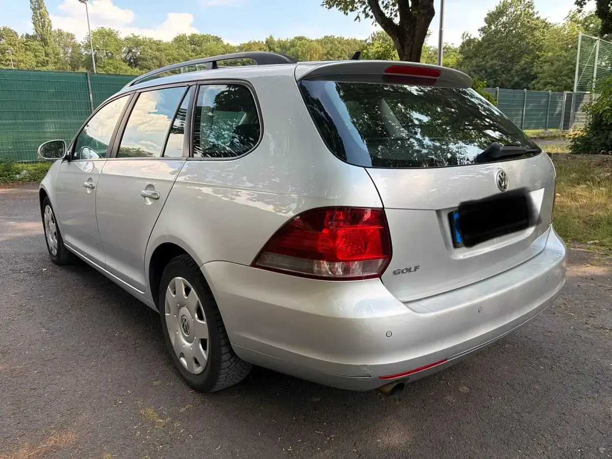 Gebraucht VW Golf VI 105 PS (77 kW) 2013 Silber Kombi