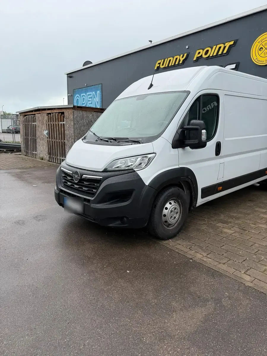 Gebraucht Opel Movano 140 PS (102 kW) 2024 Weiß Van