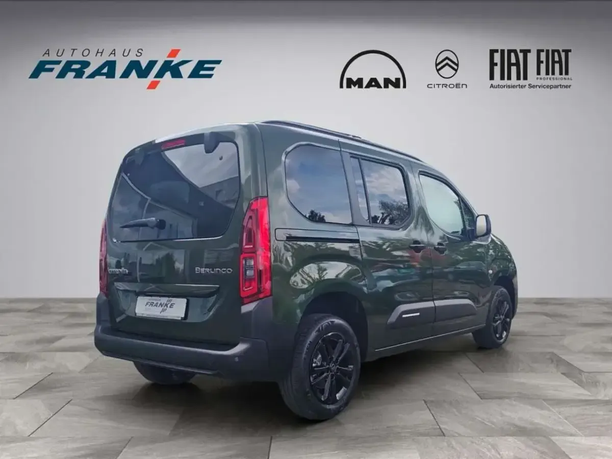 Neu Citroën e-Berlingo 131 PS (96 kW) 2026 Sirkkagrün metallic Van / Kleinbus