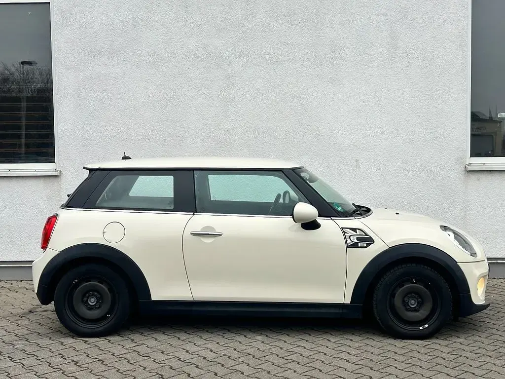 Używany Mini Cooper 136 KM (100 kW) 2015 Biały Hatchback