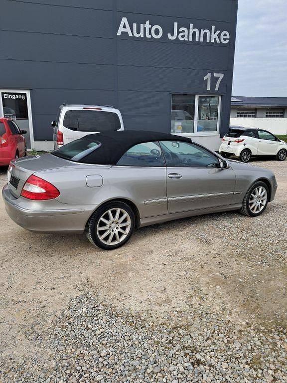 Gebraucht Mercedes CLK200 184 PS (135 kW) 2008 Silber Cabrio