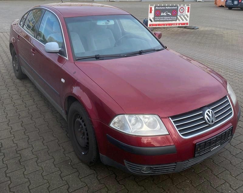 Gebraucht VW Passat 150 PS (110 kW) 2003 Rot Limousine