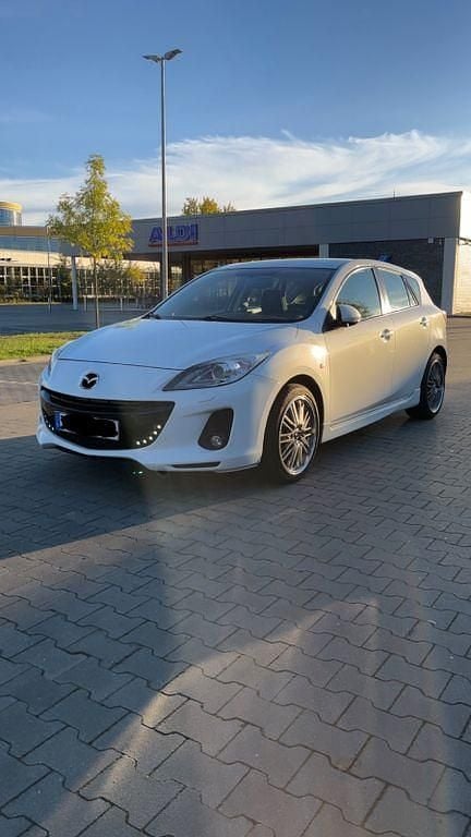 Weiß Gebraucht 2012 Mazda 3 Edition Limousine | 8.800 € (Fairer Preis) - Bild 1/4