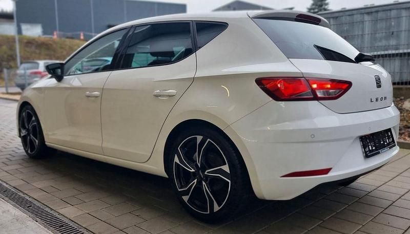Gebraucht Seat Leon Reference 110 PS (80 kW) 2018 Weiß Limousine