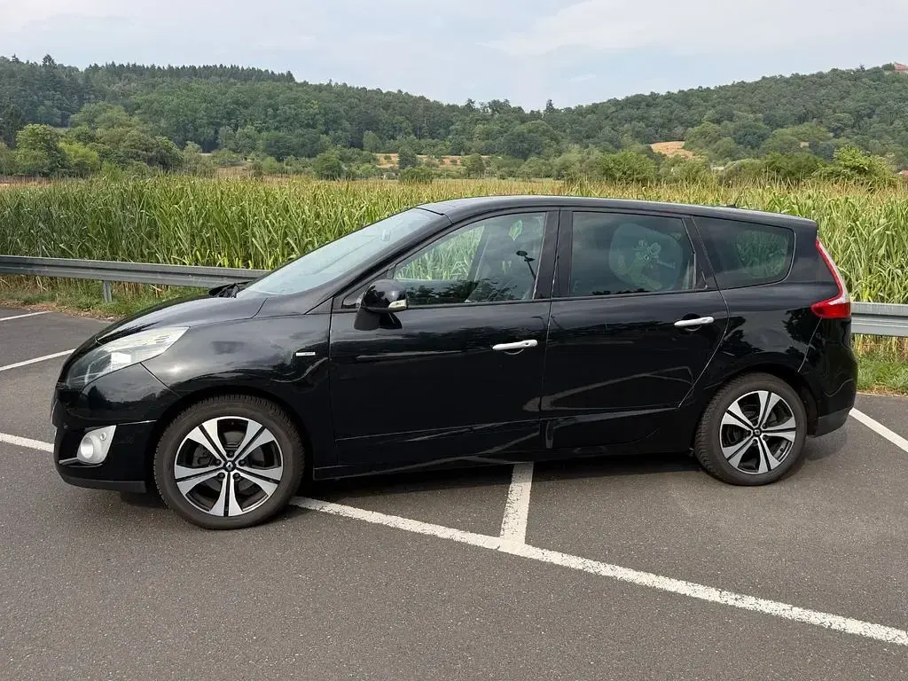 Gebraucht Renault Grand Scénic III Bose Edition 131 PS (96 kW) 2011 Schwarz Van / Kleinbus