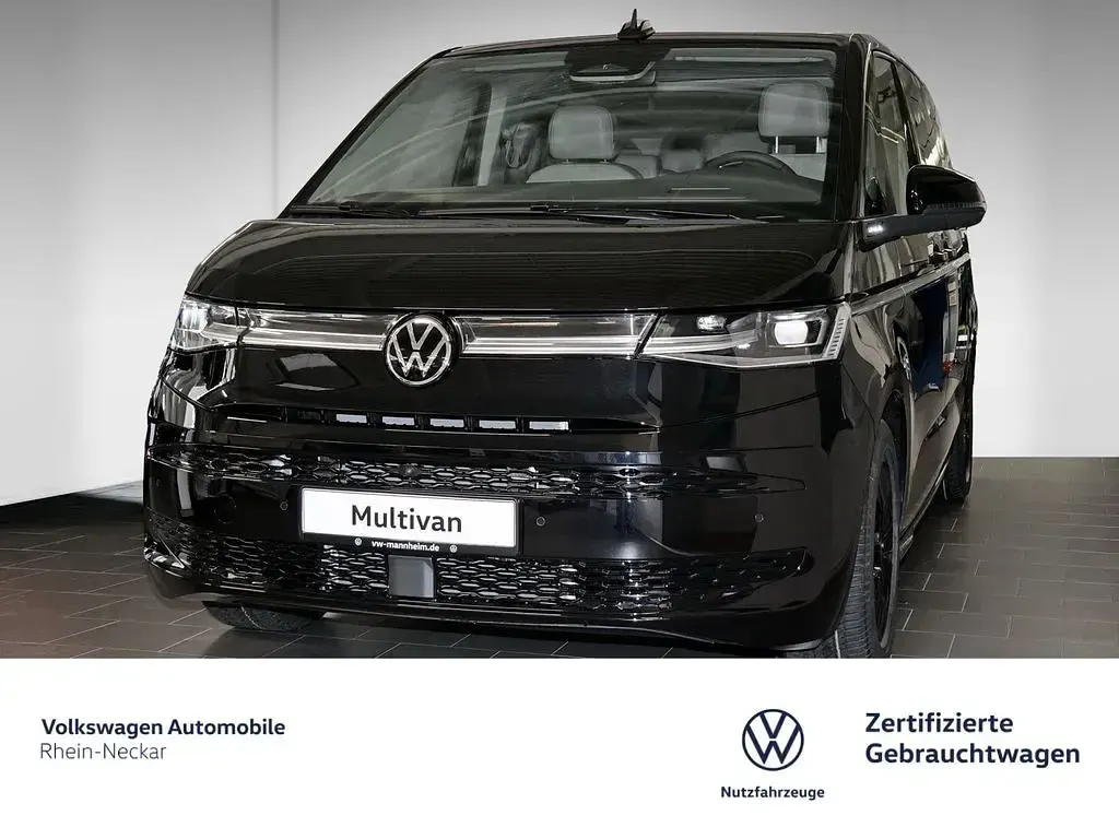 Gebraucht VW Multivan Style 150 PS (110 kW) 2026 Deep black perleffekt Van / Kleinbus