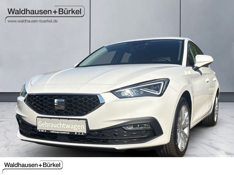 Weiß Gebraucht 2024 Seat Leon Style Limousine | 32.500 € (Etwas zu teuer) - Bild 1/4