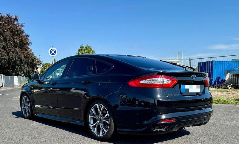 Gebraucht Ford Mondeo ST-Line 165 PS (121 kW) 2018 Schwarz Limousine