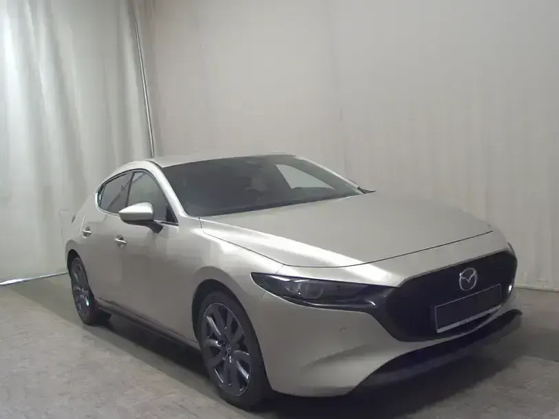 Second-hand Mazda 3 122 CP (89 kW) 2023 Alb Berlinǎ