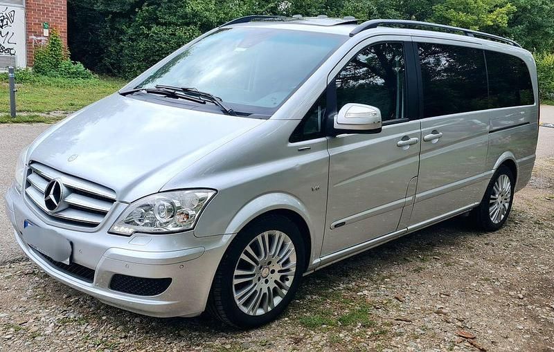 Silber Gebraucht 2013 Mercedes Viano Sport Van / Kleinbus | 19.999 € (Fairer Preis) - Bild 1/4