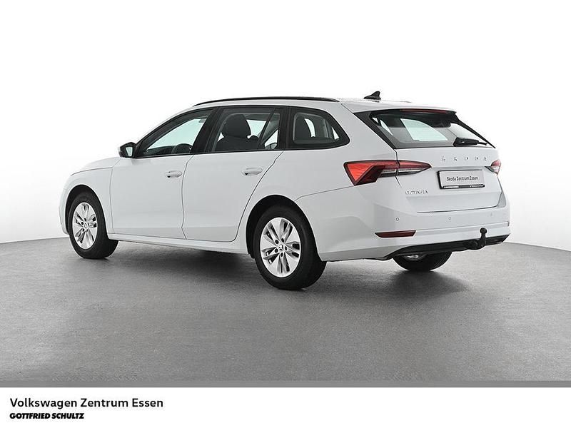 Gebraucht Skoda Octavia Ambition 116 PS (85 kW) 2023 Weiss Kombi