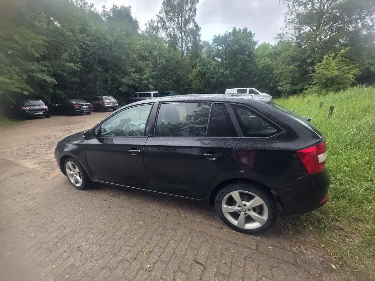 Gebraucht Skoda Rapid Joy 90 PS (66 kW) 2016 Kleinwagen