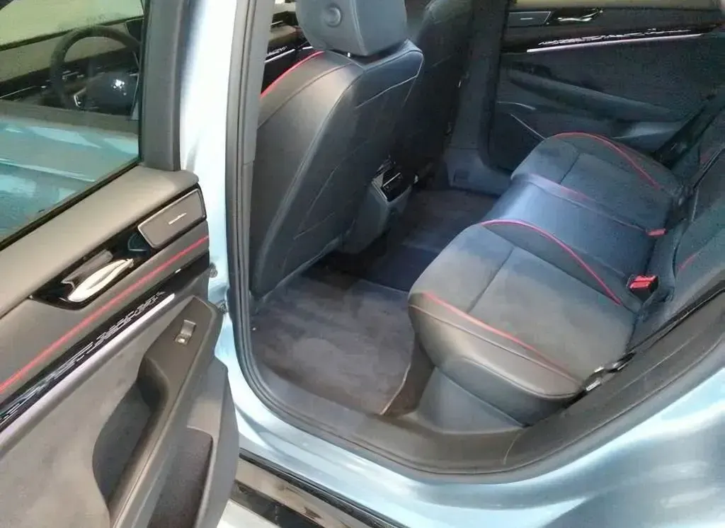 Gebraucht VW ID.7 GTX 250 kW (340 PS) 2024 Blau Kombi