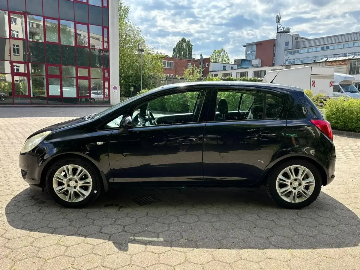 Gebraucht Opel Corsa 80 PS (58 kW) 2008 Schwarz Kleinwagen