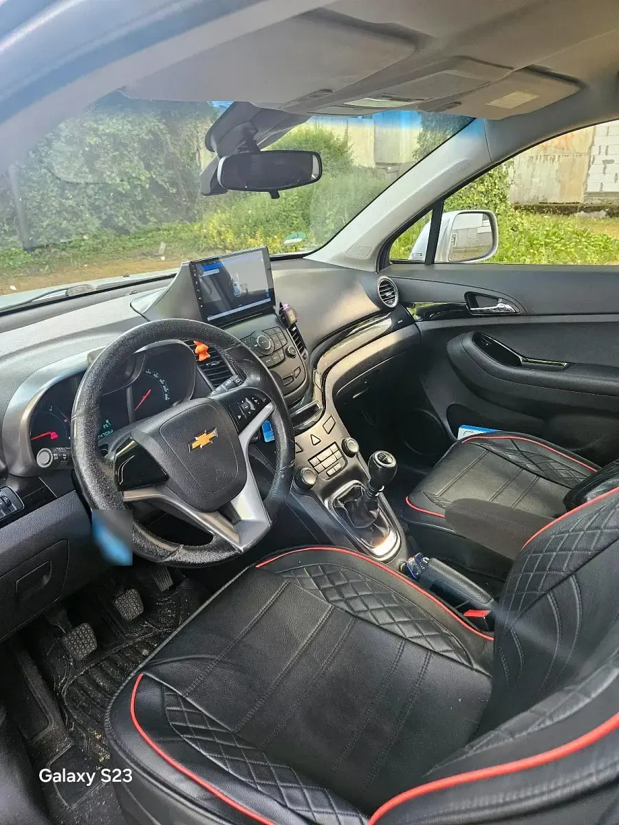 Używany Chevrolet Orlando 163 KM (119 kW) 2012 Srebrny Minivan