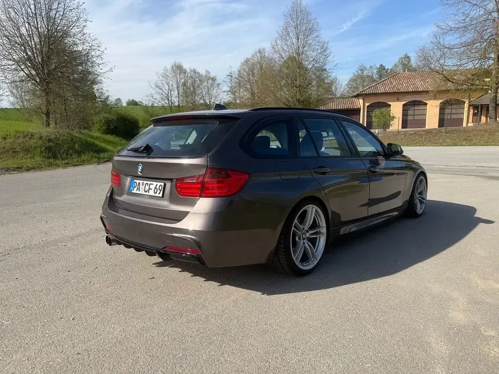 Gebraucht BMW 320 Sport Line 184 PS (135 kW) 2013 Braun Kombi