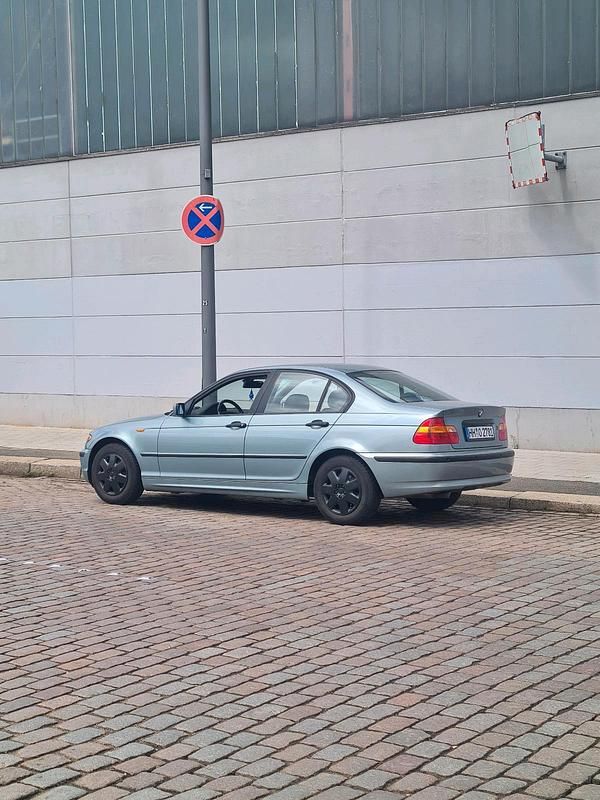 Gebraucht 2002 BMW 318 Limousine | 2.400 € (Fairer Preis) - Bild 1/4