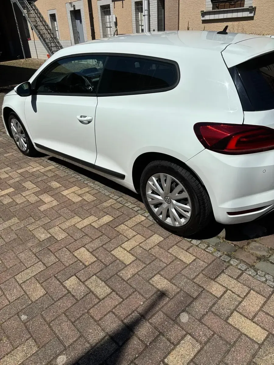 Gebraucht VW Scirocco 125 PS (91 kW) 2014 Weiß Coupé