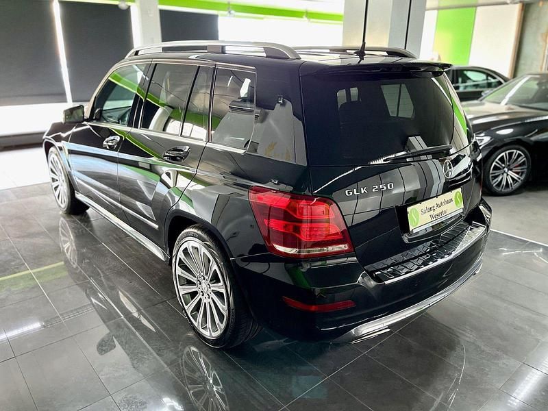 Gebraucht Mercedes GLK250 204 PS (150 kW) 2013 Schwarz SUV