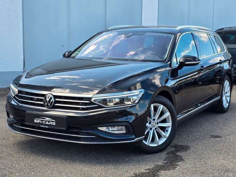 Schwarzmetallic Gebraucht 2021 VW Passat Elegance Kombi | 20.700 € (Fairer Preis) - Bild 1/4