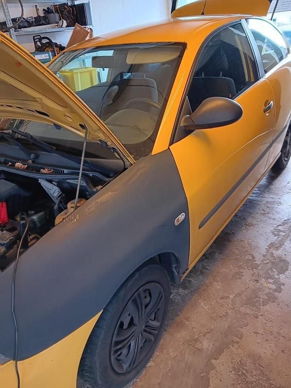 Gebraucht Seat Ibiza 69 PS (50 kW) 2006 Gelb Kleinwagen