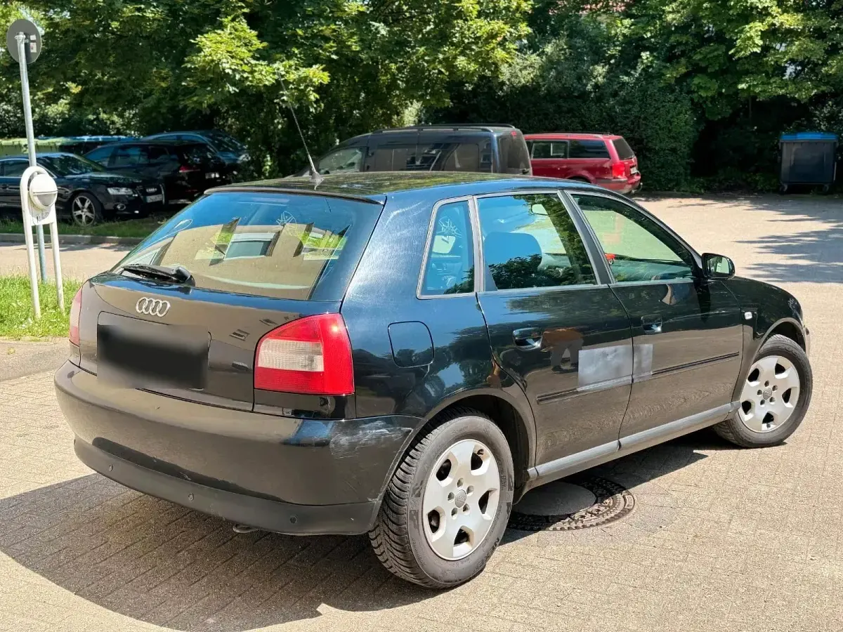 Gebraucht Audi A3 125 PS (91 kW) 2002 Schwarz Kleinwagen