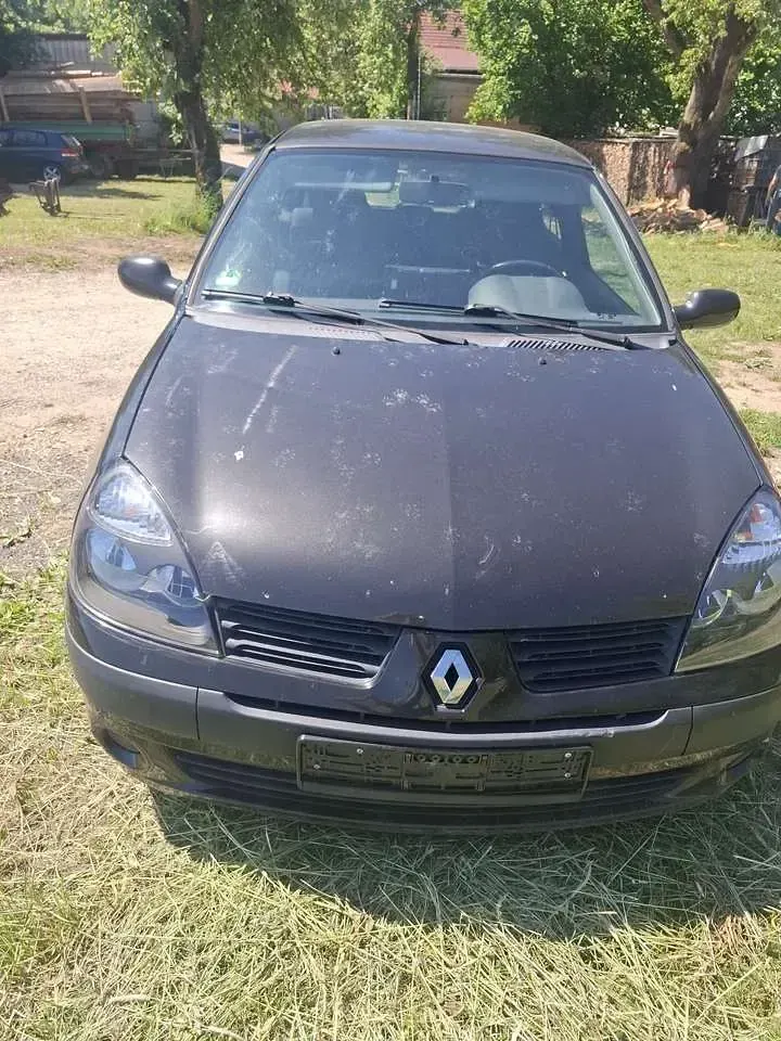 Gebraucht Renault Clio II 98 PS (72 kW) 2004 Limousine